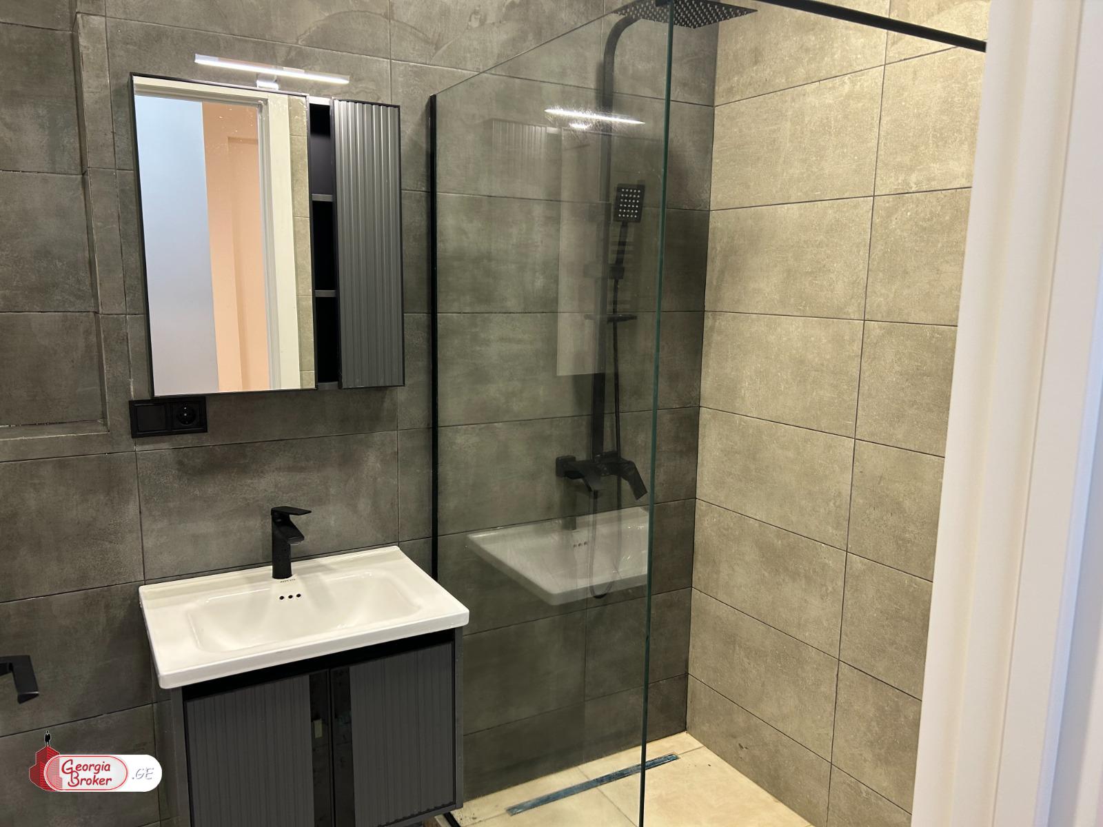 nearly repaired 2-room apartment for sale